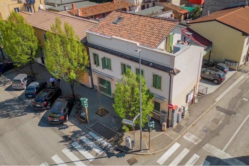 Affittacamere Borgo Roma Верона Экстерьер фото