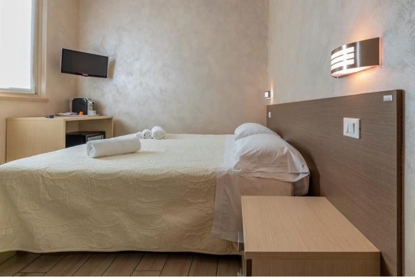 Affittacamere Borgo Roma Верона Экстерьер фото