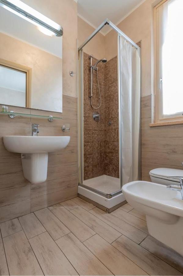 Affittacamere Borgo Roma Верона Экстерьер фото